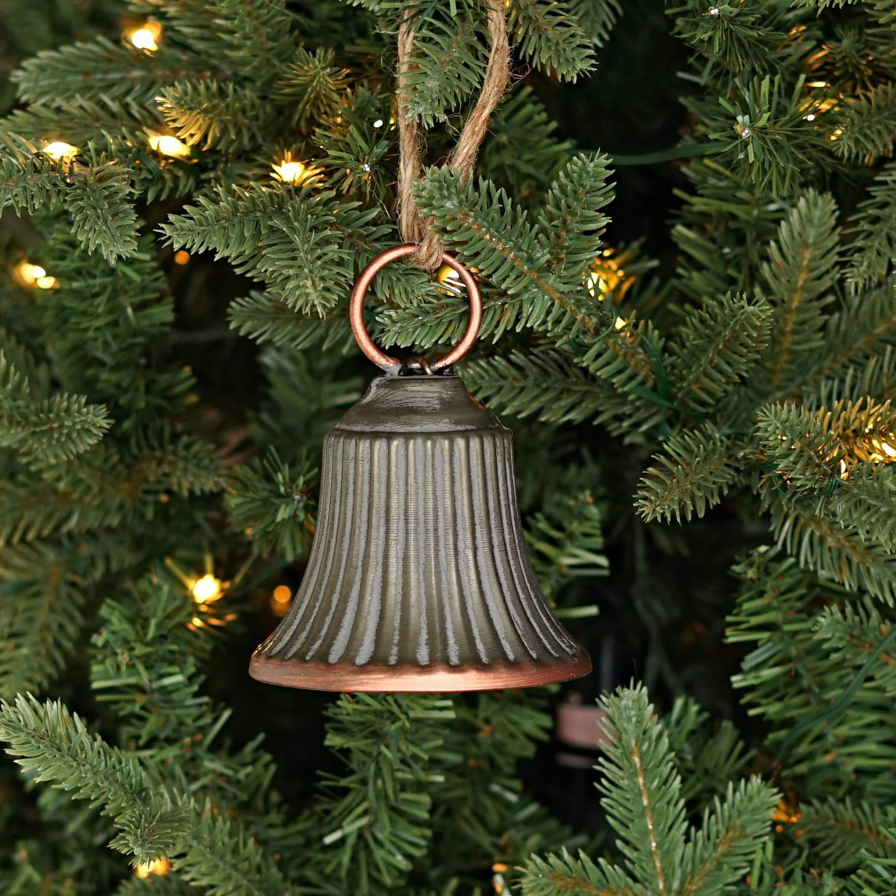 M10230- 4in Copper Washed Bell Ornament